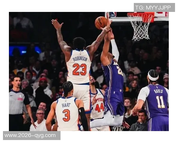 尼克斯逆袭湖人展现团队氛围卢卡的压力与挑战并存 尼克斯逆袭湖人展现团队氛围卢卡的压力与挑战并存