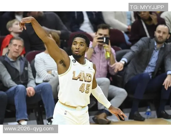 米切尔单节爆发斩获16分全场贡献24分5板5助4断展现全能表现