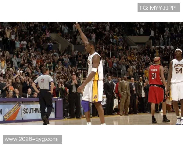 里夫斯开季连续五场得分25创队史第六人新纪录自科比以来首位